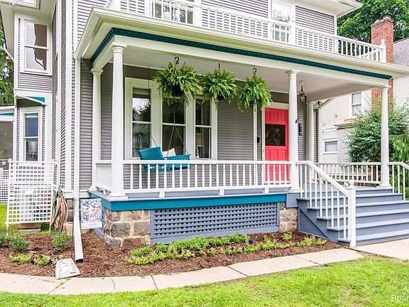 4th image of 916 Olivia Ave