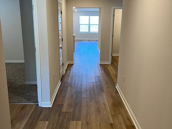 3rd image of 5450 Peach Dr
