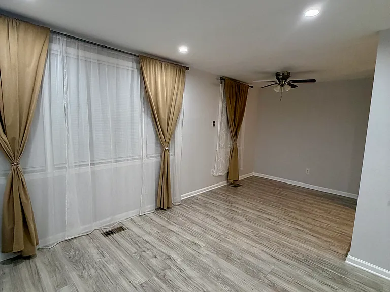 10837 Nandina Ln #B — Photo 9