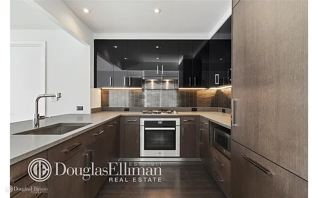 Rented by Douglas Elliman | media 25