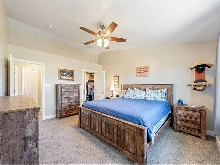810 E Homestead Blvd — Photo 14