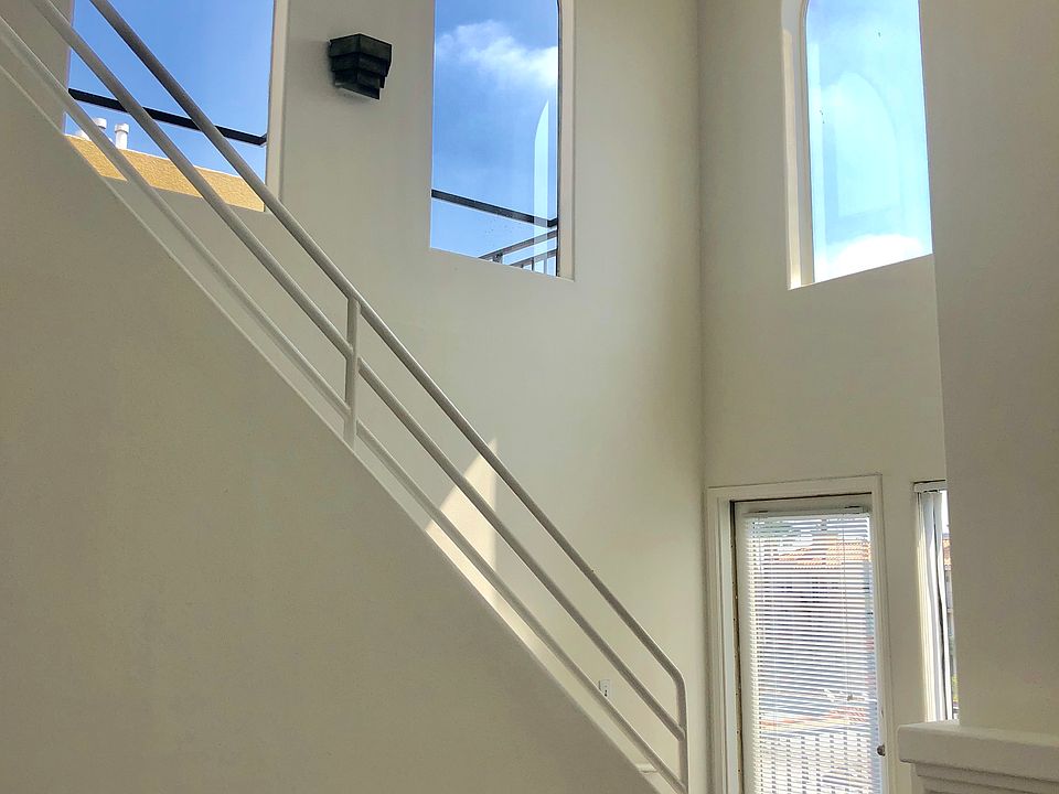 1+loft Penthouse $3,150