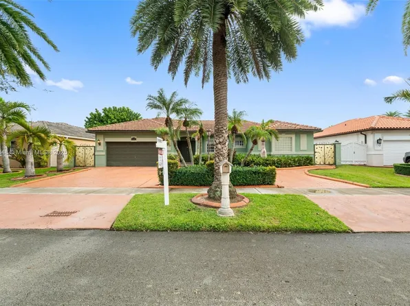 9010 NW 162nd Ter, Miami Lakes, FL 33018