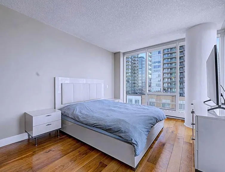 433 11th Ave SE #1006 — Photo 13