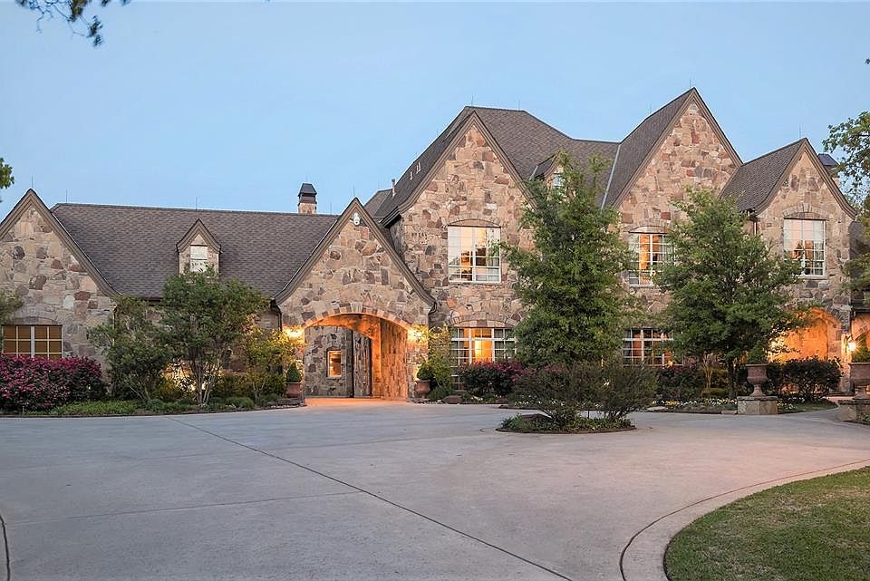 1st image of 748 Cimmaron Ct