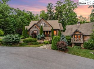 210 Farm Loop Rd, Banner Elk, NC 28604