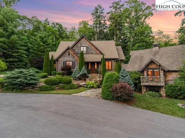 210 Farm Loop Road, Banner Elk, NC 28604