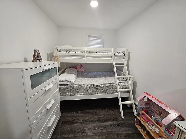 21 King St #2 — Photo 7