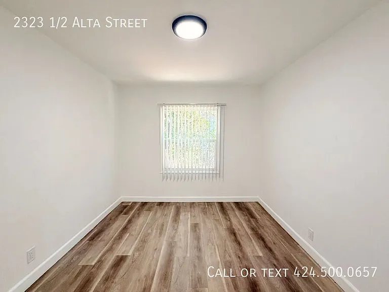 2323 1/2 Alta St — Photo 9