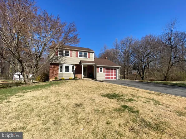 42 Winding Way, Upper Chichester, PA 19061