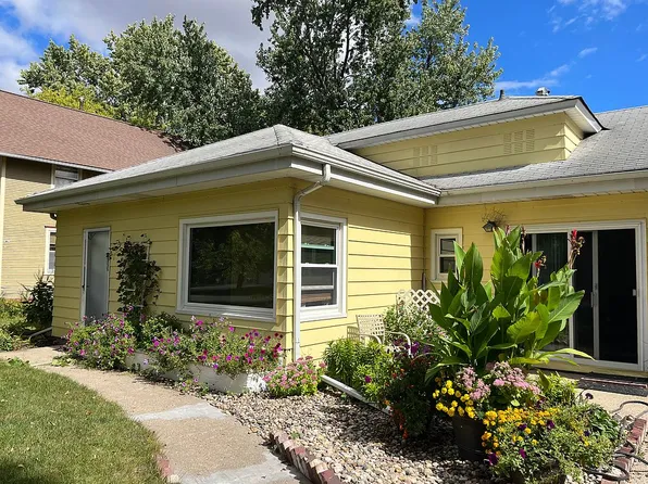 910 Pennsylvania Ave, Story City, IA 50248
