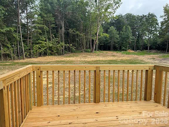 5th image of 450 Brown Acres Rd