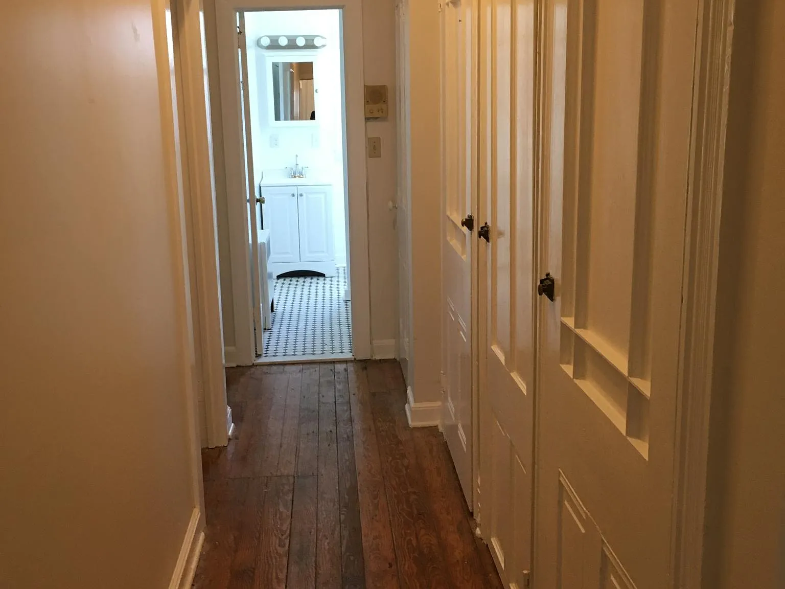 1 bed, 1025 sqft, $1,500 — Photo 2