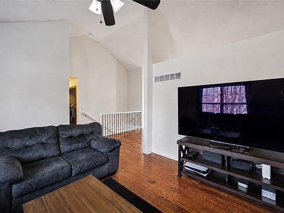 3rd image of 5614 N Mercier Dr
