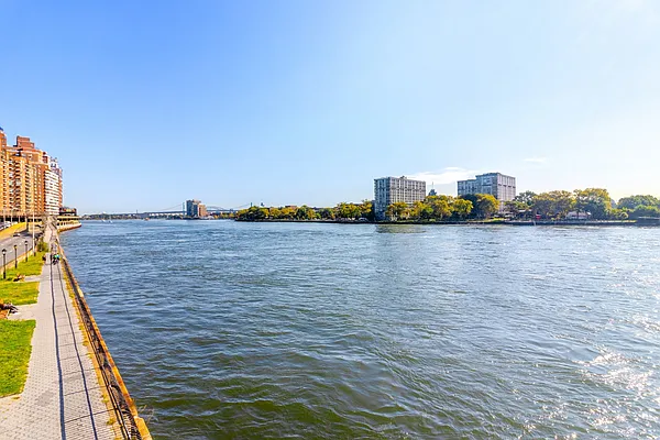 Sold by Corcoran | media 23