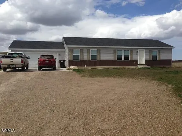 2607 Terrace View Dr, Watford City, ND 58854