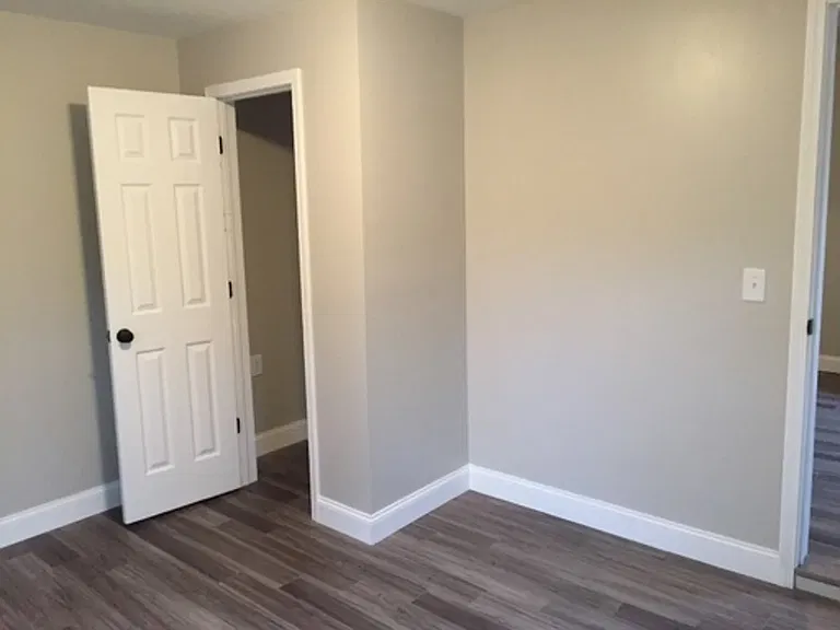 521 E State St #1 — Photo 13