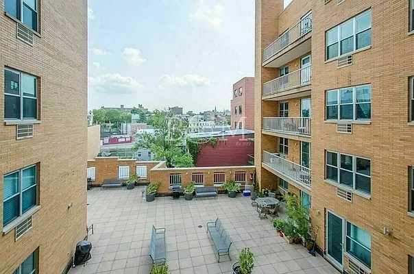 Rented by Brick&Mortar | media 8