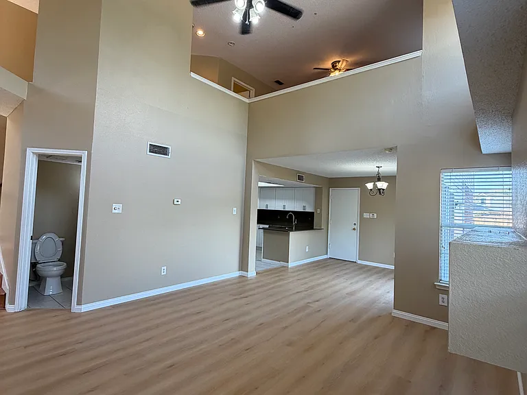 705 Cimarron Trl — Photo 5