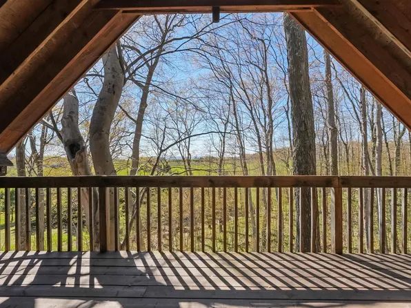 9779 E Johnson Rd, Northport, MI 49670