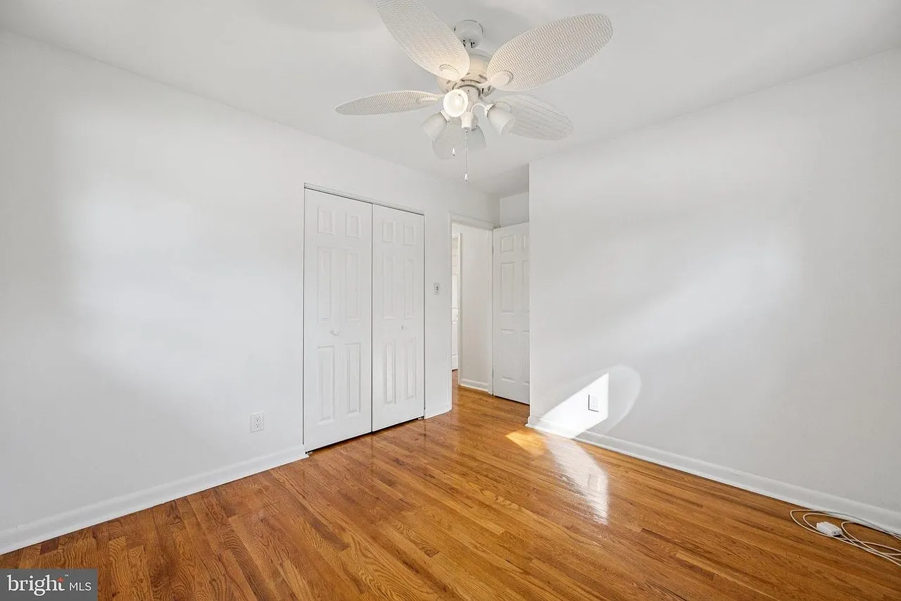 6 bed, 2.5 bath, 1948 sqft, $1,300 — Photo 4