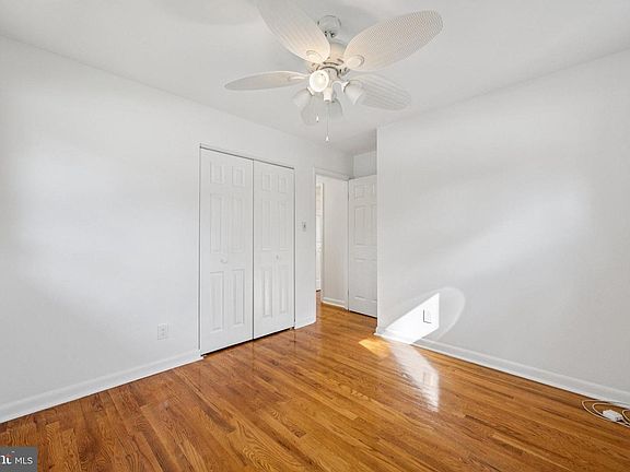 4th image of 9801 Arbor Hill Dr