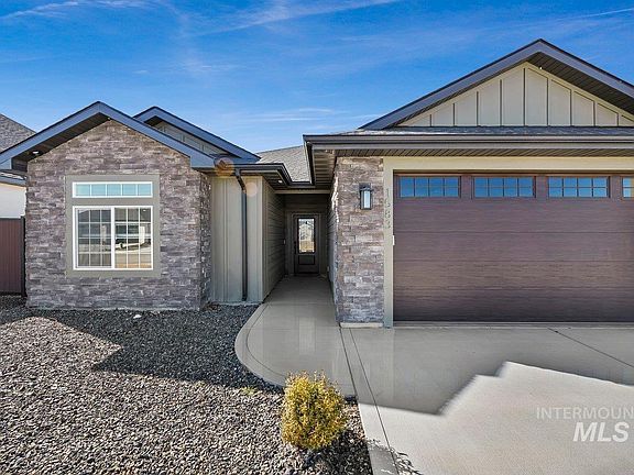 3rd image of 1583 Lagoon Ln