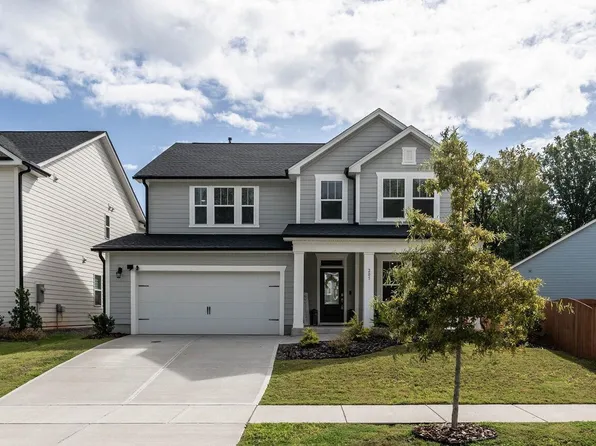 205 Rose Hill Dr, Holly Springs, NC 27540