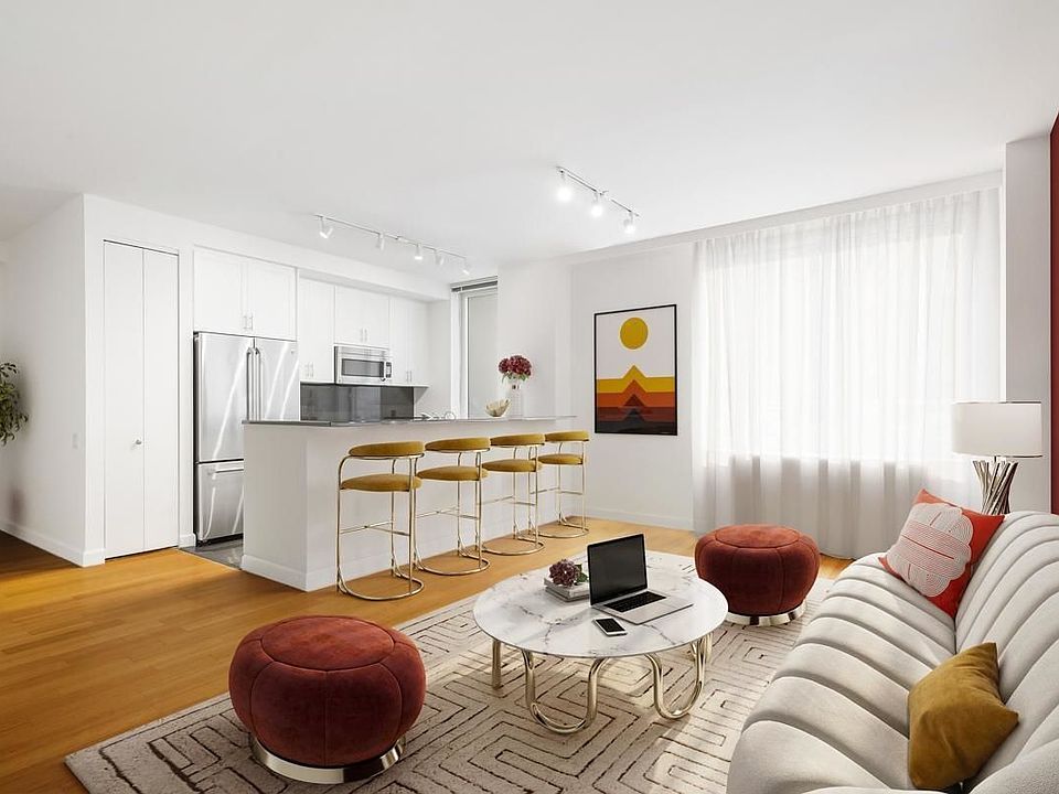 1st image of 320 W 38th St APT 1108