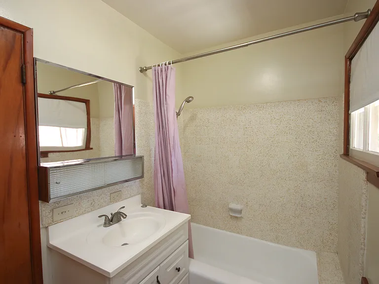 913 S Olive Avenue Alhambra Cir #1/2 — Photo 17