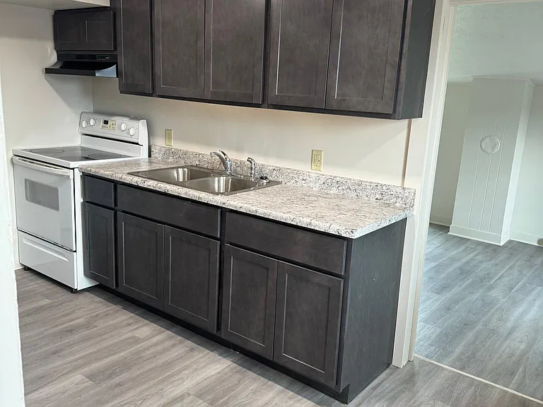 200 N Main St #3 — Photo 2