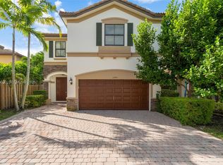 11460 NW 88th Ln, Doral, FL 33178