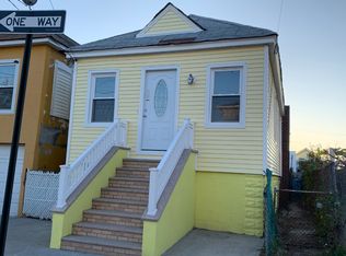 475 Beach 44th St, Far Rockaway, NY 11691