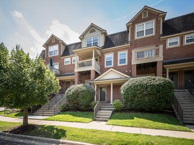 3010 Barclay Way, Ann Arbor, MI, 48105