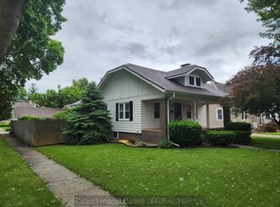 2003 W 1st St, Grand Island, NE 68803
