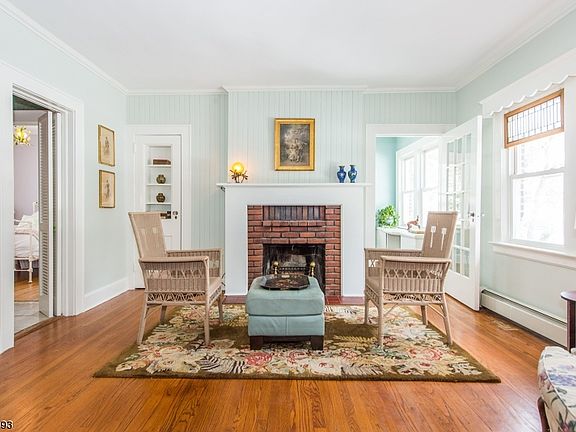 3rd image of 82 Cumberland Ave