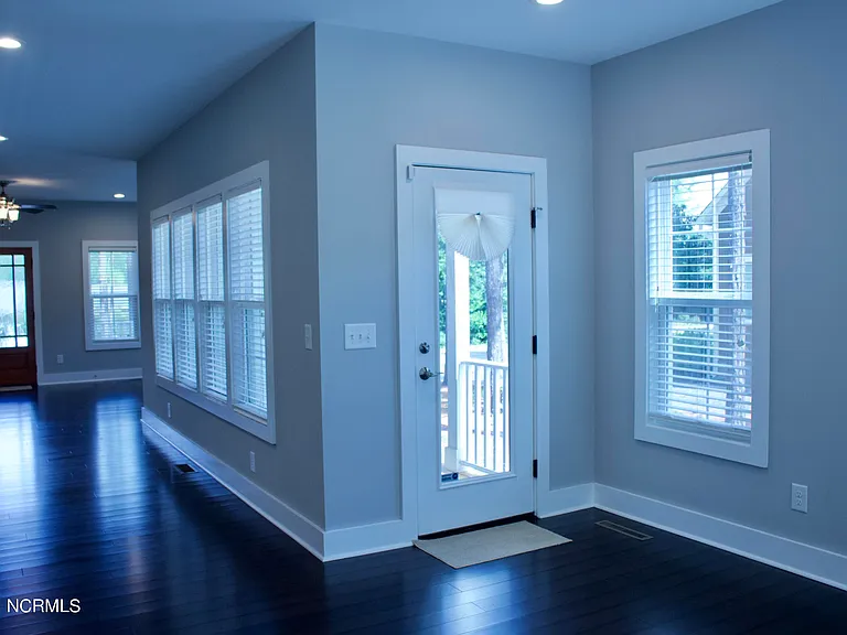 275 Sheldon Rd — Photo 10