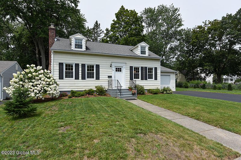 2nd image of 24 Parkwood Street
