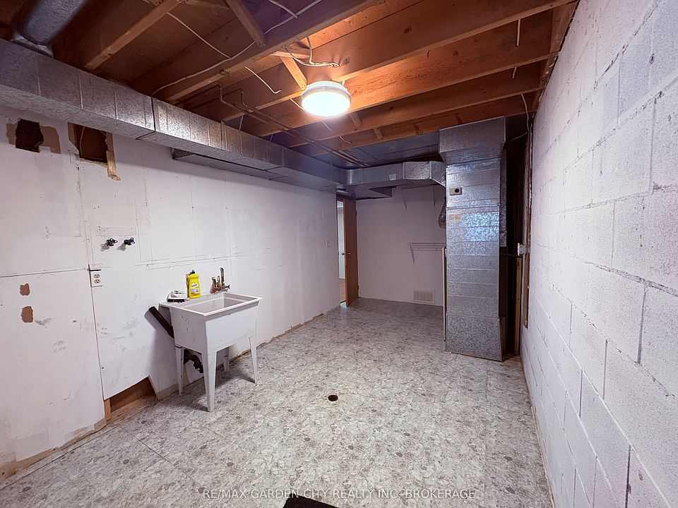 40th image of 6141 Wildrose Cres