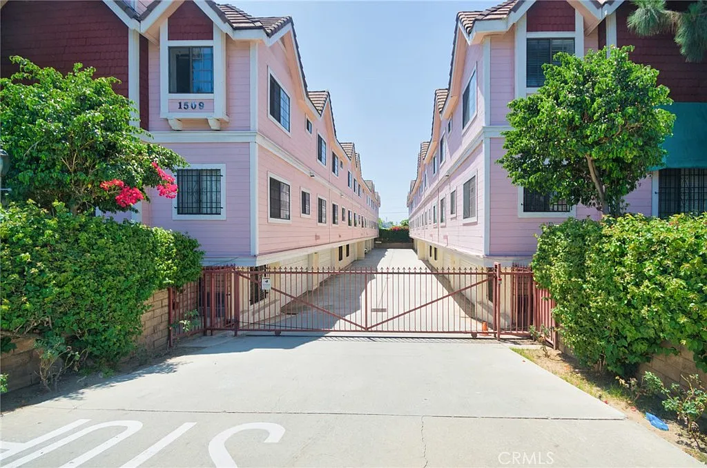 5 bed, 1708 sqft, $3,800 — Photo 1