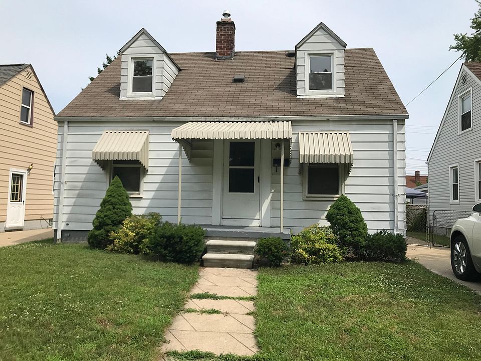 1st image of 26024 McDonald St