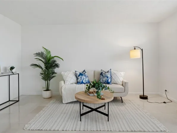 1710 Makiki St APT 901, Honolulu, HI 96822