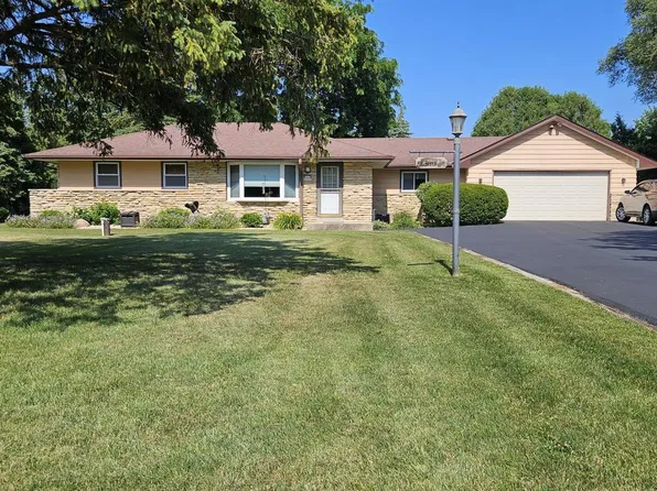 W226N6040 Avon COURT, Lisbon, WI 53089