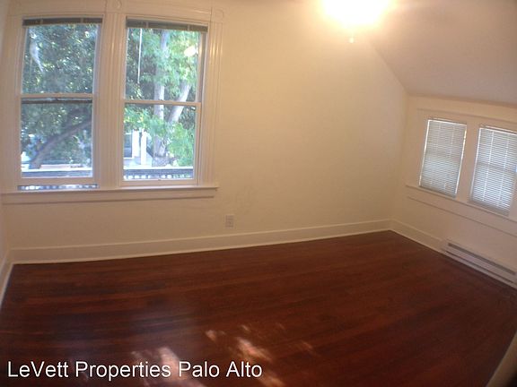 3rd image of 525 Hamilton Ave APT D