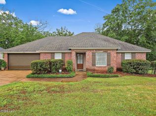 739 Hawthorn Green Dr, Ridgeland, MS 39157