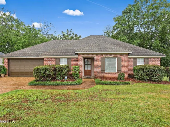 739 Hawthorn Green Dr, Ridgeland, MS 39157