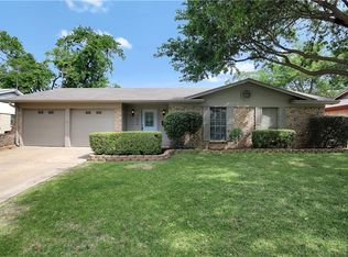 1048 W Cheryl Ave, Hurst, TX 76053