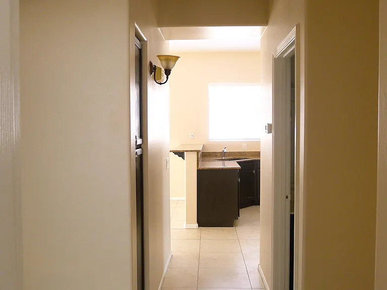 Hallway to kitchen