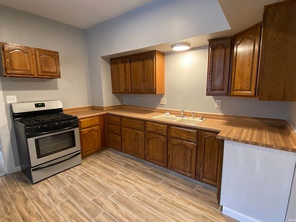 5th image of 1404 S Bedford Ave