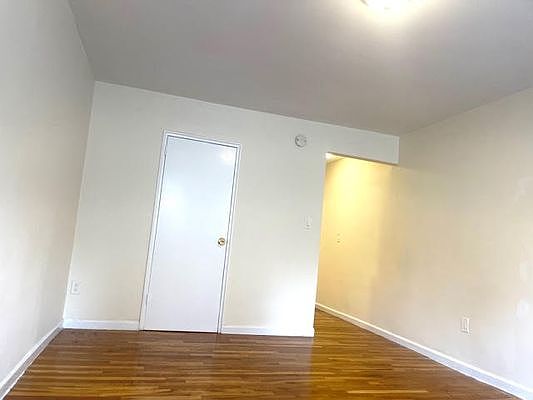2nd image of 1494 2nd Ave APT 5D